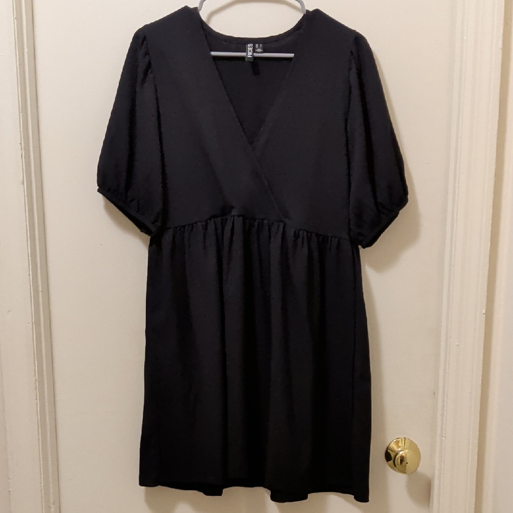 Chic Black Mini Dress